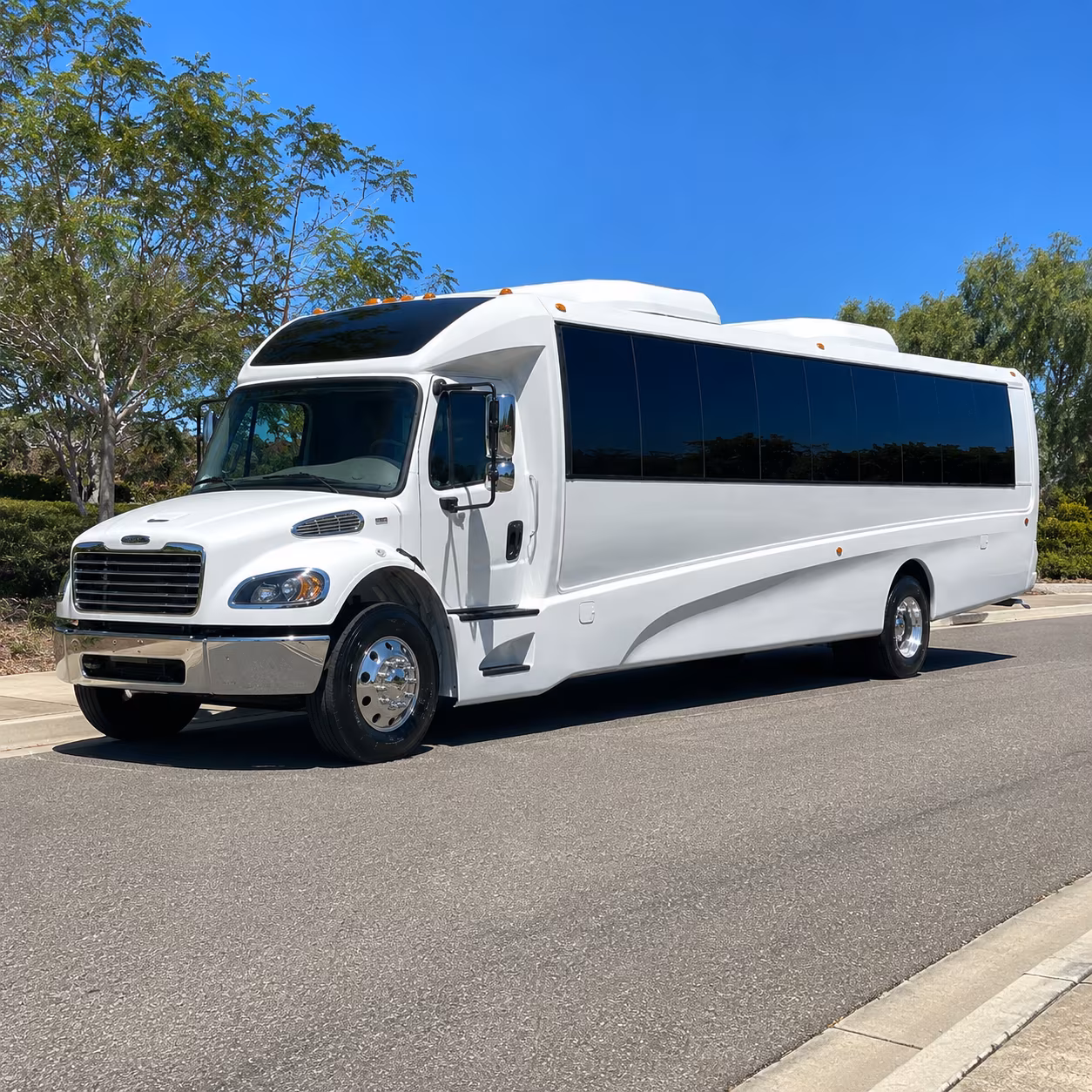 vallejo 28 passenger minibus